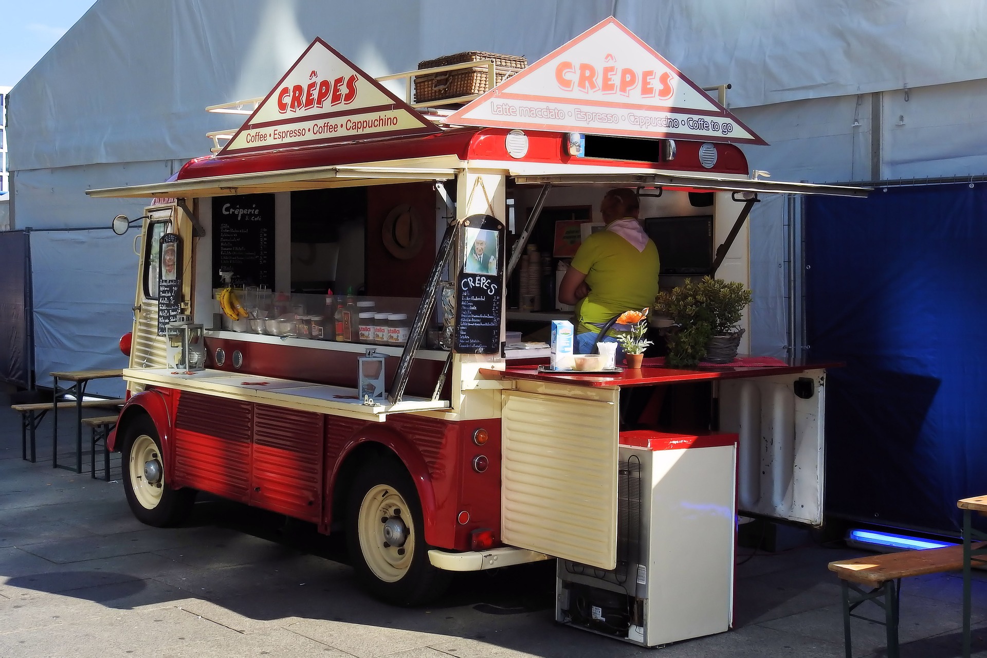 temporary restaurant