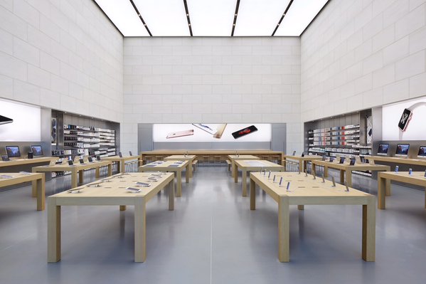 Apple Yas Mall picture